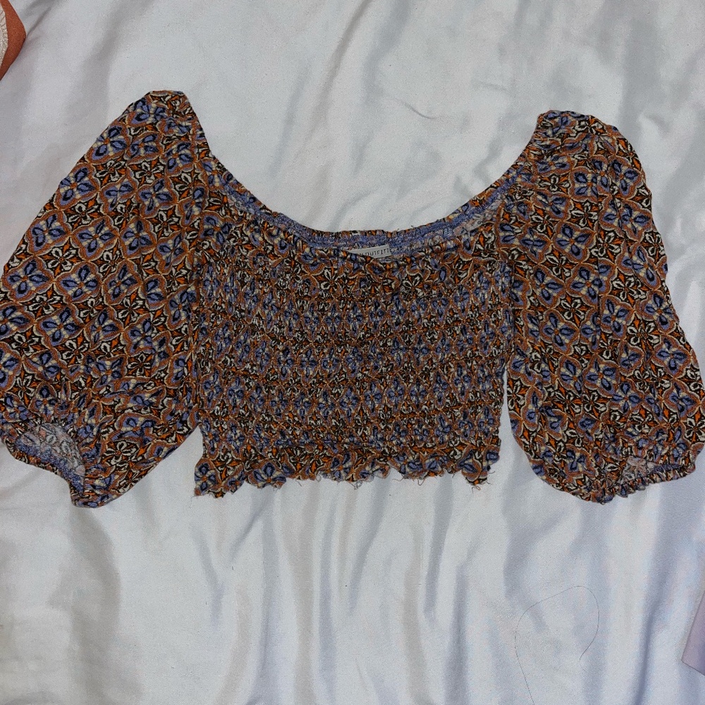 Puffy Sleeve UO Top with Funky Design